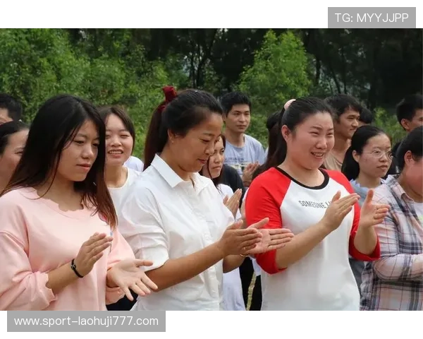 水果机小游戏在线玩无需下载，随时随地轻松开启精彩刺激的游戏之旅